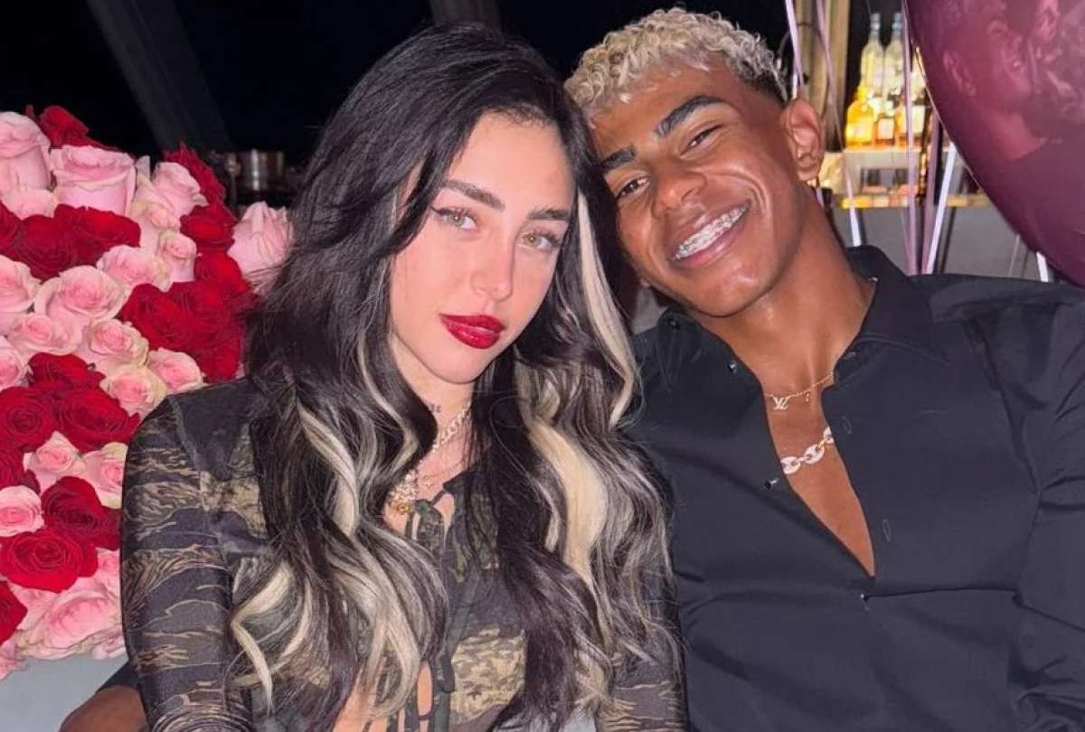 Trece días después de oficializar su relación, el futbolista del FC Barcelona  Lamine Yamal y la cantante argentina Nicki Nicole eliminaron las publicaciones en las que aparecían juntos, encendiendo las especulaciones sobre un posible final.