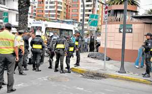 El asalto ocurri&oacute; en las calles Pradera y Mariano Aguilera, en el norte de la capital. Foto: MIGUEL JIM&Eacute;NEZ 