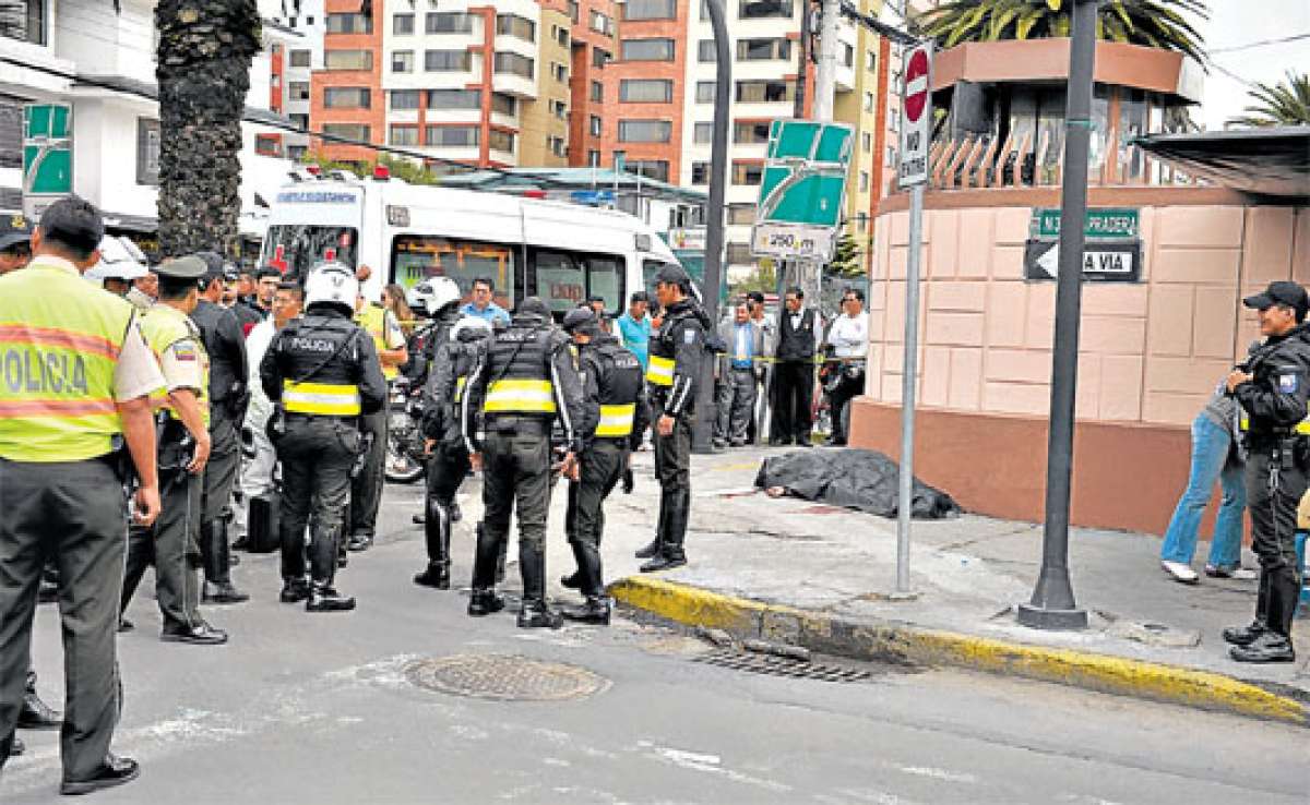 El asalto ocurri&oacute; en las calles Pradera y Mariano Aguilera, en el norte de la capital. Foto: MIGUEL JIM&Eacute;NEZ 