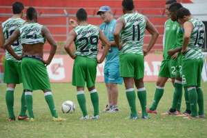 El posible reemplazo de Silva ser&iacute;a Julio C&eacute;sar Toresani, ext&eacute;cnico de Liga de Loja.