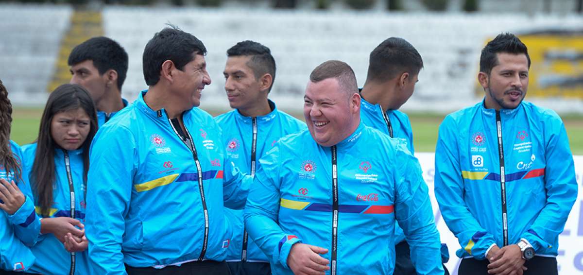 El abanderado de la delegaci&oacute;n nacional en los Juegos Mundiales de Abu Dabi 2019 ser&aacute; el levantador de potencia Gilbert Piedra (c).