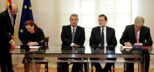 El presidente de Ecuador, Len&iacute;n Moreno, y el de Espa&ntilde;a, Mariano Rajoy, durante el encuentro que tuvieron en diciembre de 2017.    
