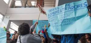 En junio del 2015, un grupo de moradores del sur protest&oacute; en contra de la gesti&oacute;n de los representantes de la Administraci&oacute;n Zonal Quitumbe.