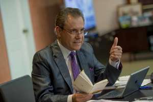 Seg&uacute;n el superintendente Carlos Ochoa, diario La Hora tiene 72 hora, una vez notificados, para pagar la multa. Foto: Fernando Sandoval/ EL TEL&Eacute;GRAFO