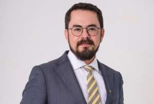 Inty Gronneberg deja de ser embajador en Suecia.