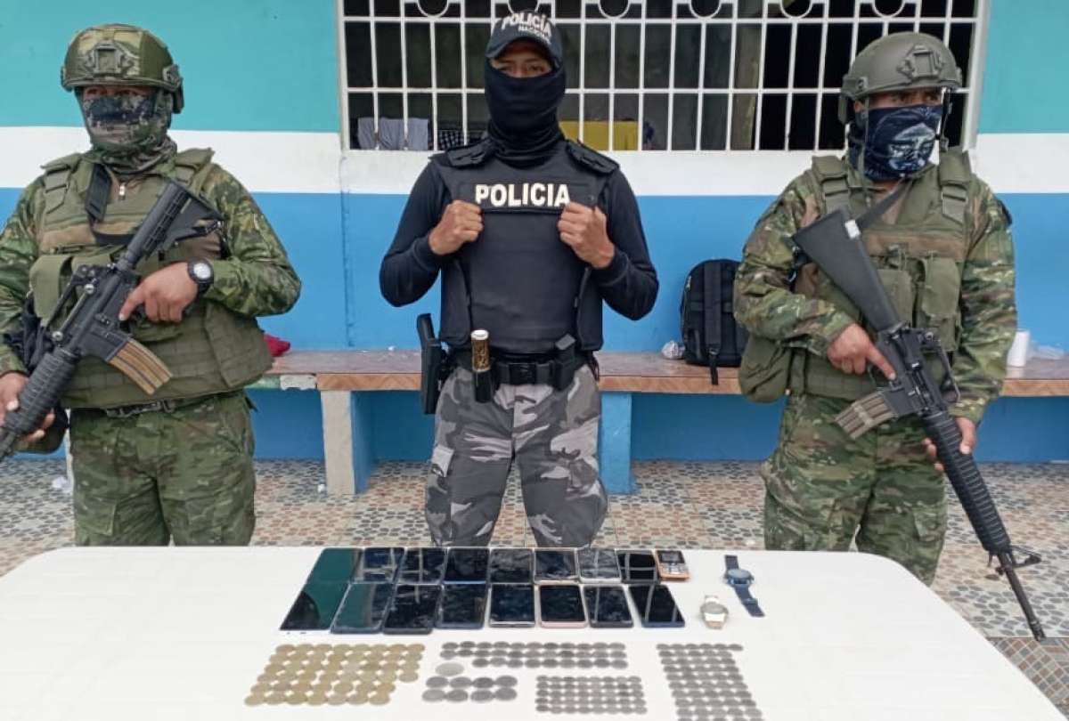 Fuerzas Armada realizó un registro en la cárcel de Los Ríos