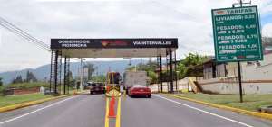 La Prefectura de Pichincha suspende el cobro en el peaje de la v&iacute;a Intervalles