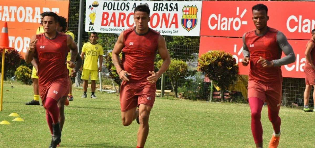 Barcelona inici&oacute; doble jornada de entrenamientos con nuevo DT