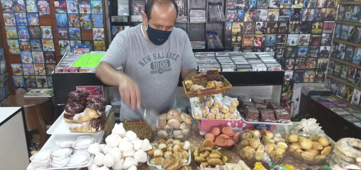 Variedades de dulces a&uacute;n se venden, ya sea en algunos portales del centro hist&oacute;rico, como tambi&eacute;n virtualmente.