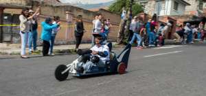 14 clasificados en coches de madera