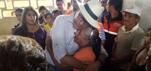 El vicepresidente visit&oacute; el albergue temporal de Jipijapa, ubicado en la Escuela Francisca Vera.