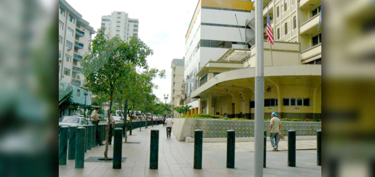 La plaza Garc&iacute;a Moreno no desaparecer&aacute;, anunci&oacute; Nebot