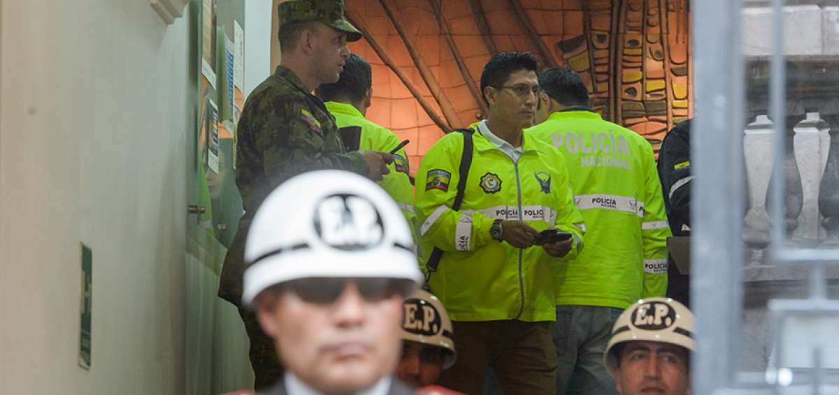 La Polic&iacute;a busca informaci&oacute;n de los equipos que usaron los funcionarios del Gobierno anterior, como Pamela M.