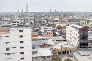 El barrio en su momento fue abandonado por los habitantes, pues era vulnerable a las inundaciones que se produc&iacute;an cada a&ntilde;o, luego se realizaron rellenos y el sector fue creciendo paulatinamente, hoy tiene m&aacute;s de 5 mil pobladores. CORTES&Iacute;A