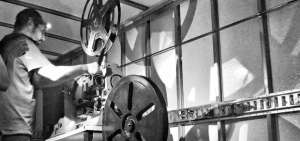 La Cinemateca de la Casa de la Cultura Ecuatoriana pone parte de su valioso material f&iacute;lmico a disposici&oacute;n de las familias ecuatorianas. 