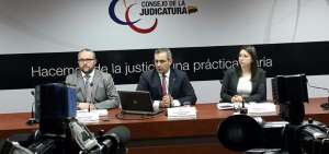 Jalkh precis&oacute; que el conjuez seguir&aacute; en sus funciones mientras es investigado.