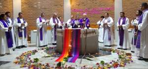La actividad se inaugur&oacute; con la eucarist&iacute;a presidida por Monse&ntilde;or V&iacute;ctor Corral, obispo em&eacute;rito de Riobamba.