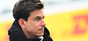 Toto Wolff cree que Mercedes "va a seguir rindiendo" si Hamilton decide irse