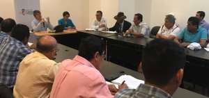 El ministro Rub&eacute;n Flores lider&oacute; la reuni&oacute;n que se realiz&oacute; en Guayaquil.