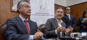 Fernando Semp&eacute;rtegui, rector del centro de educaci&oacute;n superior, se reuni&oacute; con Augusto Barrera, titular de la Senescyt.