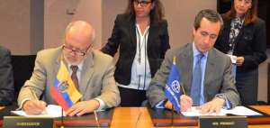 El acuerdo fue firmado por el vicepresidente para la Regi&oacute;n de Am&eacute;rica Latina y el Caribe del BM, Jorge Familiar, y el embajador de Ecuador en Washington, Francisco Borja.