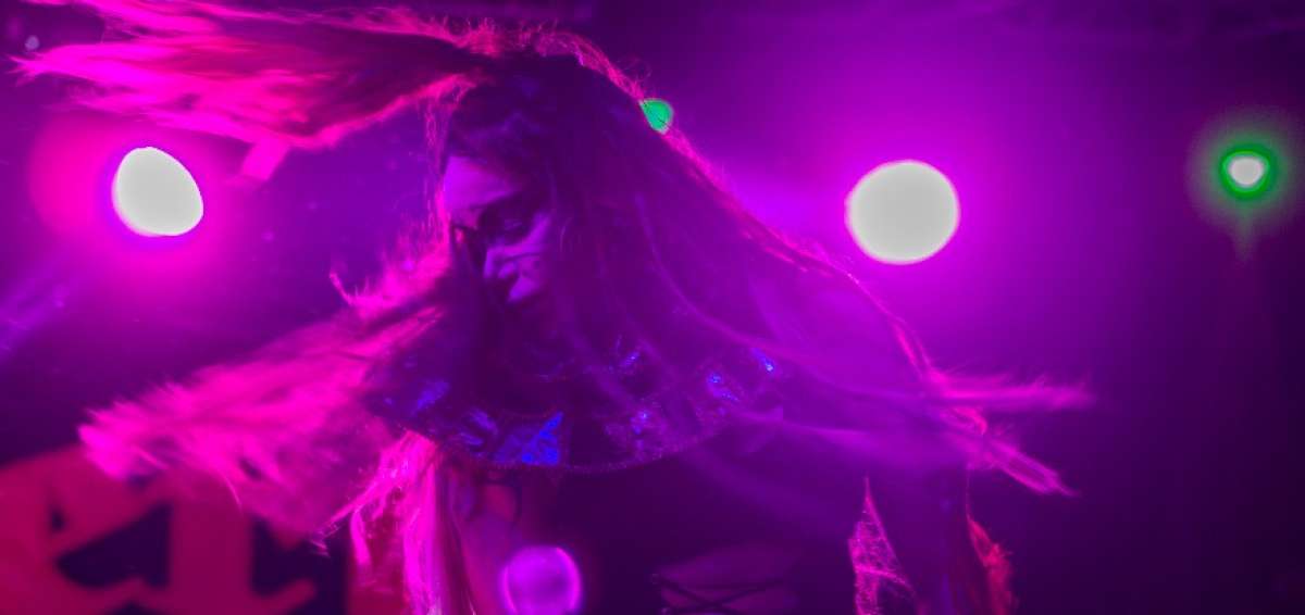Im&aacute;genes del concierto Brujer&iacute;a en Ecuador
