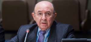 Luis Gallegos se ven&iacute;a desempe&ntilde;ando como Embajador extraordinario y plenipotenciario del Ecuador ante la ONU con sede en Suiza. 