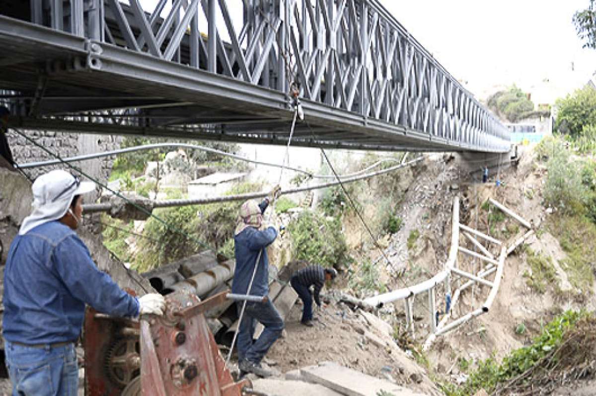 El puente Bailey La Marquesa beneficia aproximadamente a 28 mil habitantes de las parroquias  Calder&oacute;n y Pomasqui. Foto: MIGUEL JIM&Eacute;NEZ 