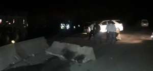 El exmandatario relat&oacute; que en el sitio del percance un muro reduce la carretera a una sola v&iacute;a, sin que exista se&ntilde;alizaci&oacute;n.
