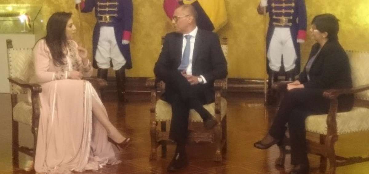 Pie de foto: Farida Loudaya (i), embajadora de Marruecos en Ecuador, se reuni&oacute; con el vicepresidente Jorge Glas.&nbsp;