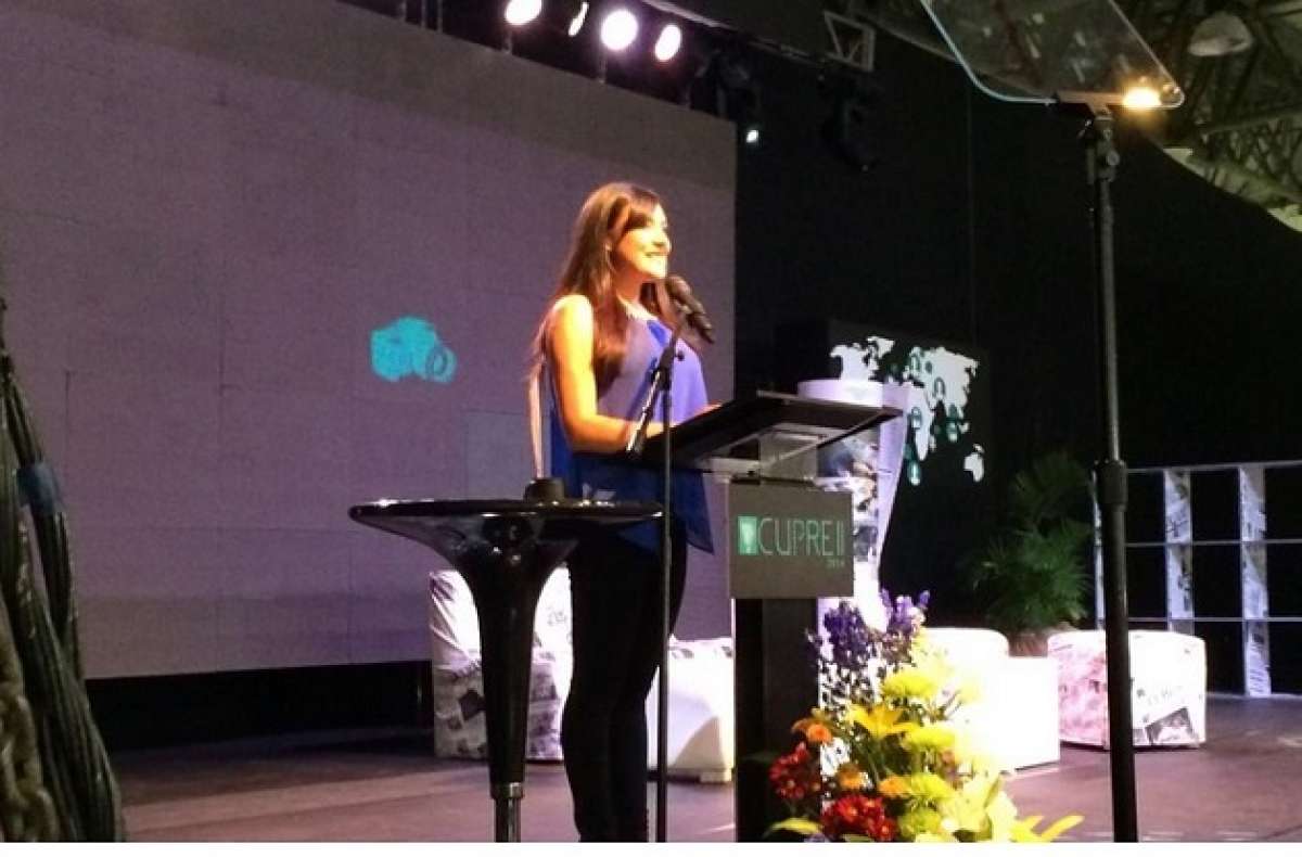 Liseth Vacancela, de diario El Tiempo de Cuenca, fue una de las ganadoras del certamen internacional. Foto: Tomada de la cuenta de Twitter de la Cupre. 