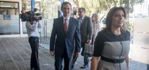 Asamble&iacute;stas como Wilma Andrade (ID), Fernando Torres (PSC) y Patricio Donoso (CREO) llegaron a la Fiscal&iacute;a.