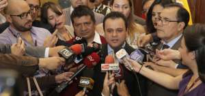 El legislador por CREO Esteban Bernal explic&oacute; que el pedido contra Jalkh es por incumplimiento de funciones. 