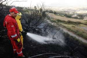 Seg&uacute;n las autoridades municipales, el incendio fue provocado por neum&aacute;ticos y acelerantes. Foto: &Aacute;lvaro P&eacute;rez/ EL TEL&Eacute;GRAFO