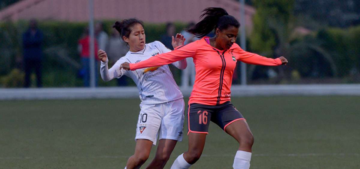 El club &Ntilde;a&ntilde;as (d) disputar&aacute; la semifinal contra 7 de Febrero en la b&uacute;squeda de su primer t&iacute;tulo en el campeonato ecuatoriano de f&uacute;tbol femenino.