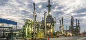 Refiner&iacute;a La Libertad suspende sus operaciones