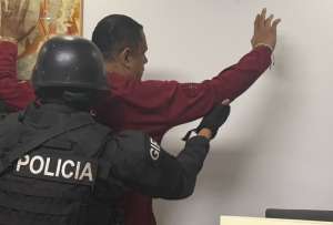 La Fiscal&iacute;a sostiene que una presunta estructura habr&iacute;a utilizado empresas y operaciones financieras para ocultar recursos de origen investigado. La instrucci&oacute;n fiscal se extender&aacute; por 90 d&iacute;as.