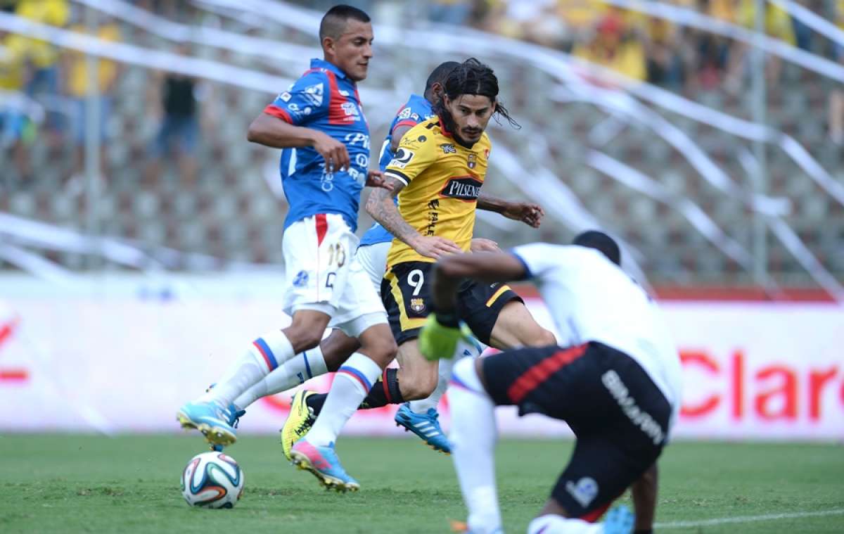 El goleador argentino ya acumula 10 tantos en la tabla de goleadores. Foto: Miguel Castro / El Tel&eacute;grafo