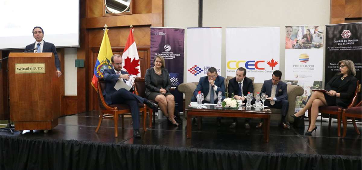El ministro de Comercio Exterior, Pablo Campana, particip&oacute; en un encuentro con representantes de Canad&aacute; y empresarios ecuatorianos.