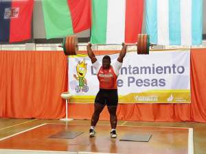 Milton Carabal&iacute; de Guayas impone r&eacute;cord nacional en +105 kg. envi&oacute;n, levant&oacute; 195 k. Foto: @DeporteEc 