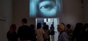 El p&uacute;blico asisti&oacute; a la muestra 'Universo Libre' de la popular artista japonesa que se inaugur&oacute; en el Centro Cultural Metropolitano (MET) 
