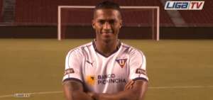 Antonio Valencia firm&oacute; contrato por 2 a&ntilde;os con Liga de Quito