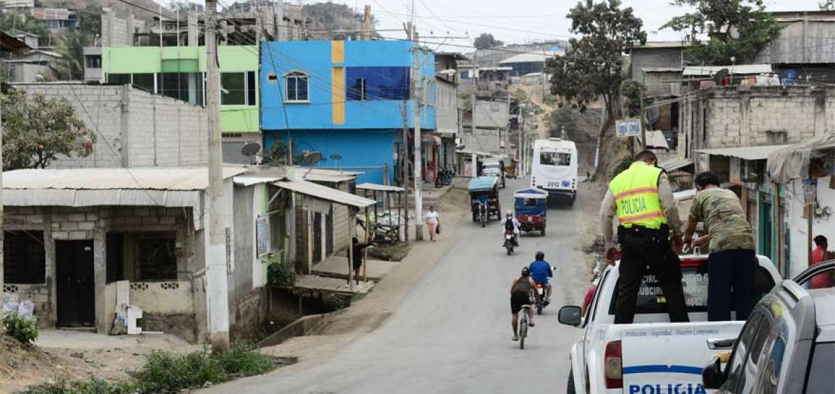 El arreglo de las calles donde se ubica la mayor parte de los negocios no incluy&oacute; la instalaci&oacute;n de alcantarillado pluvial y sanitario.