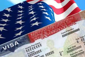 El nuevo valor agregado a  la visa a Estados Unidos forma parte de una  medida impulsada por el gobierno de Donald Trump para reforzar el control migratorio y financiar gastos de defensa y seguridad fronteriza.
