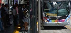 Expresos escolares, listos para movilizar a miles en regreso a clases