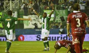 Con gol ecuatoriano, Banfield avanza en liguilla pre-Sudamericana de Argentina
