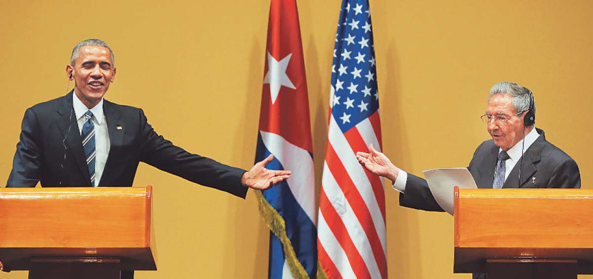 Barack Obama (izq.) junto al presidente cubano, Ra&uacute;l Castro, durante su visita a La Habana, el 22 de marzo de 2016.