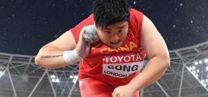 La china Lijiao Gong gana el oro en lanzamiento de bala