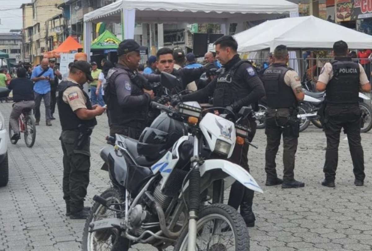 La Policía confirmó que no se registró una balacera durante el desfile en La Troncal.