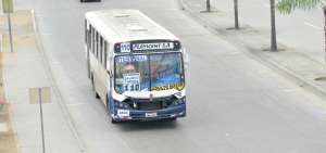 Los due&ntilde;os de buses deber&aacute;n contar con un permiso para subir los pasajes. El caso ir&aacute; al Concejo Cantonal.